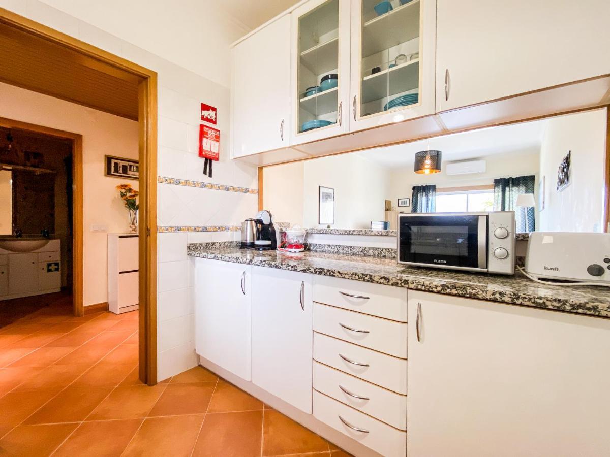 Sea View Apartment By Beach & Marina #1869 Lagos Bagian luar foto