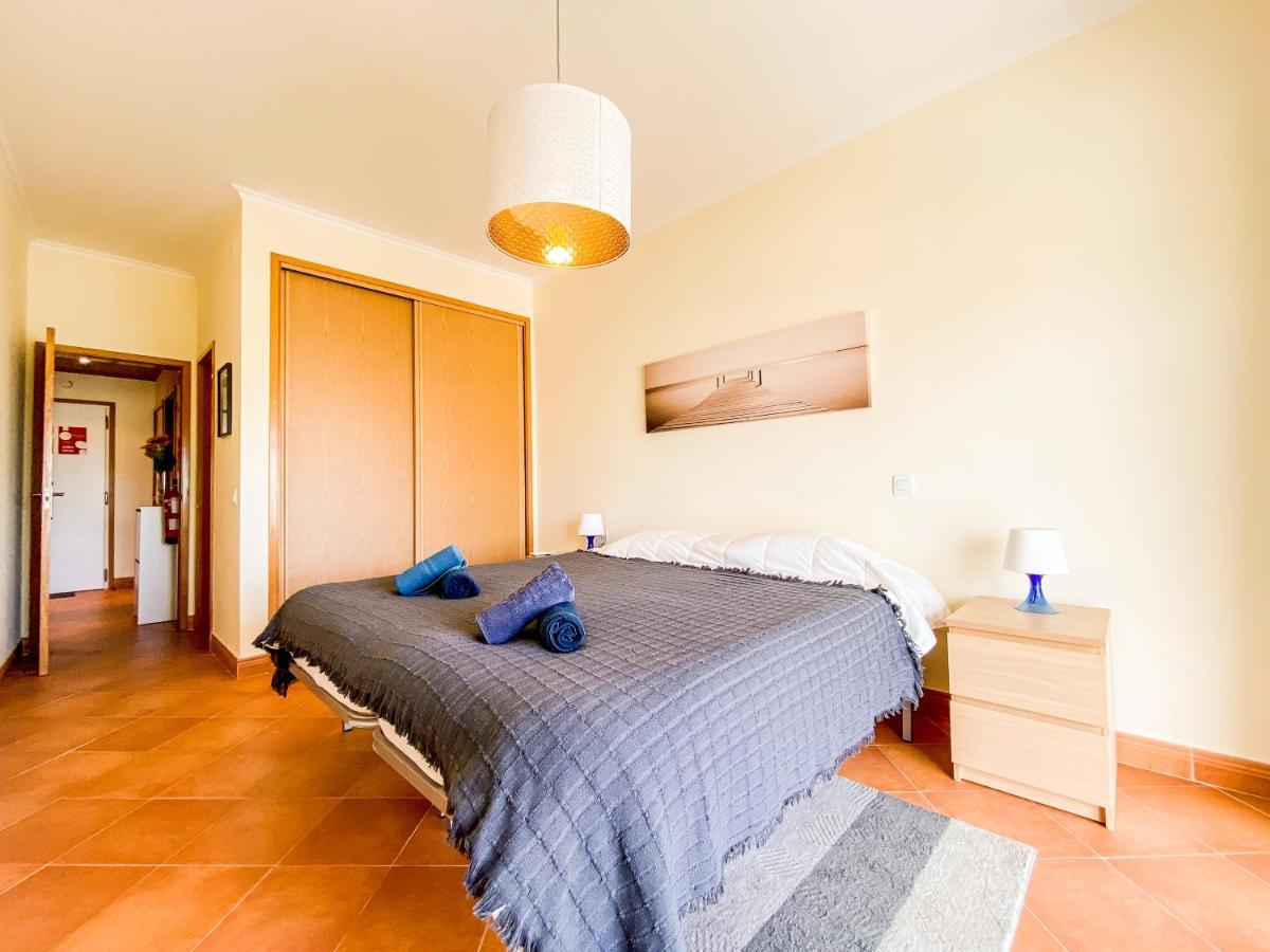 Sea View Apartment By Beach & Marina #1869 Lagos Bagian luar foto