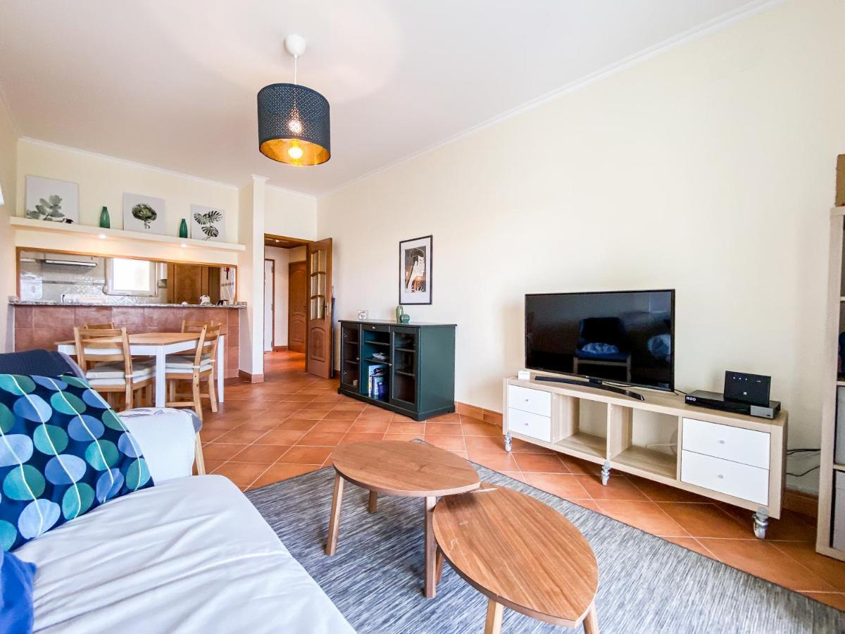 Sea View Apartment By Beach & Marina #1869 Lagos Bagian luar foto
