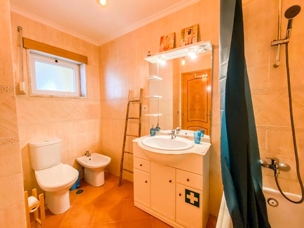 Sea View Apartment By Beach & Marina #1869 Lagos Bagian luar foto
