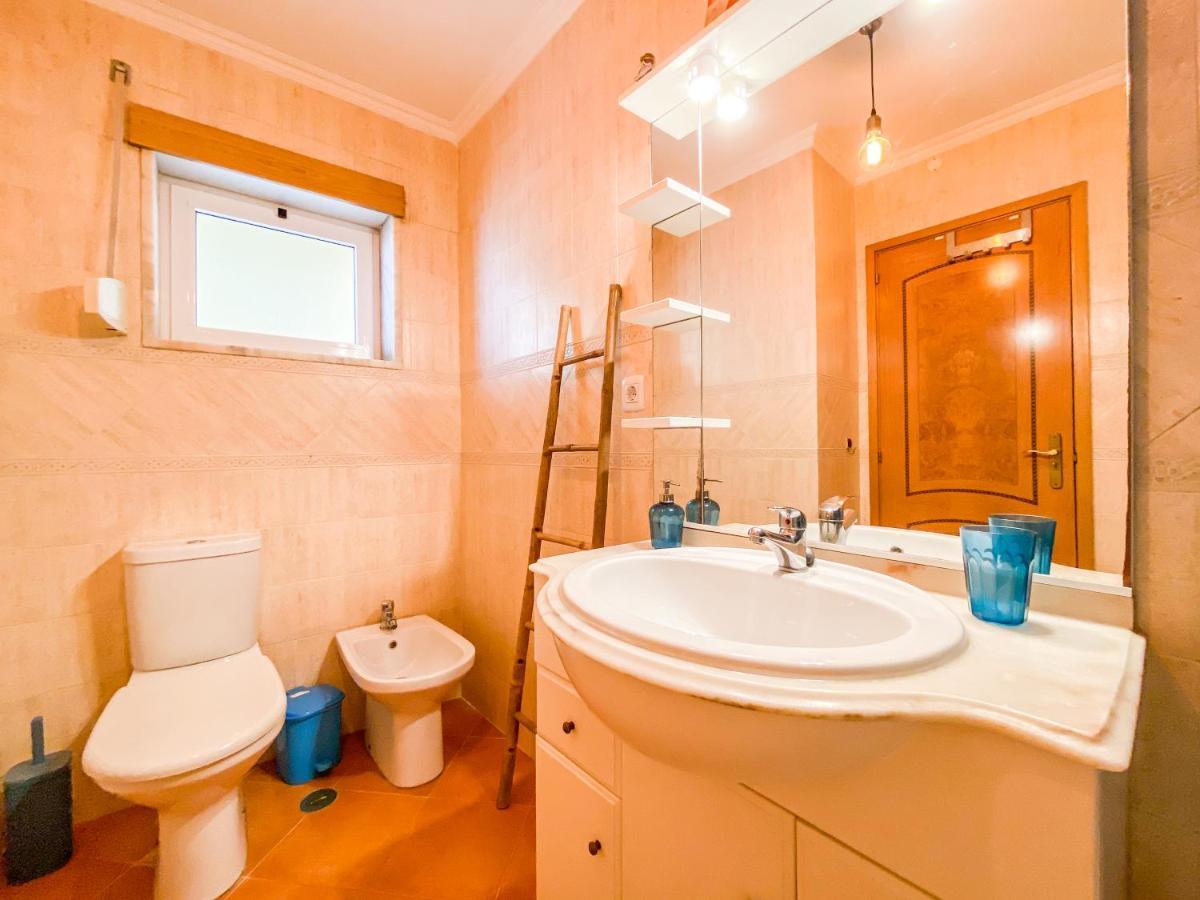 Sea View Apartment By Beach & Marina #1869 Lagos Bagian luar foto