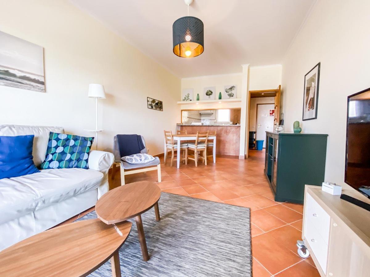 Sea View Apartment By Beach & Marina #1869 Lagos Bagian luar foto