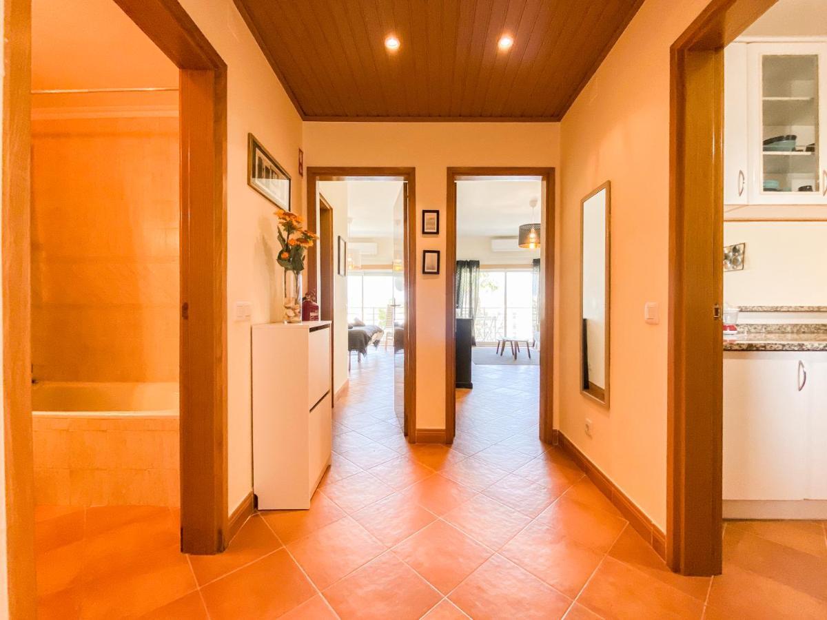 Sea View Apartment By Beach & Marina #1869 Lagos Bagian luar foto